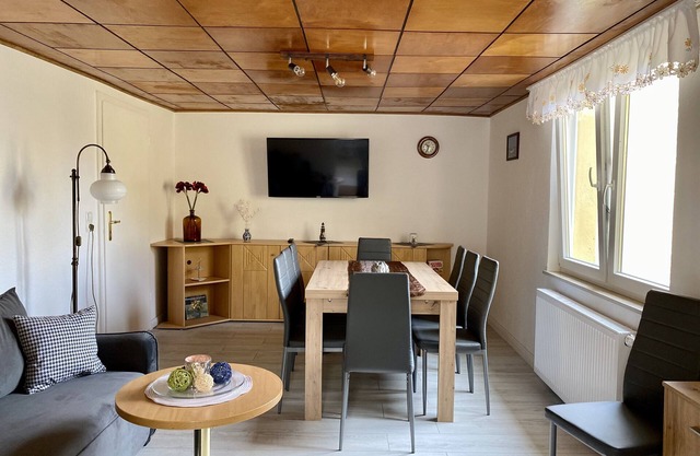 Casa de vacaciones 'Fischerhaus Zecherin' con terraza privada, jardín privado y Wi-Fi