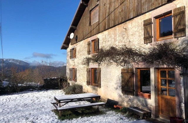 Holiday Home 'La Louve' with Mountain View, Private Terrace and Wi-Fi
