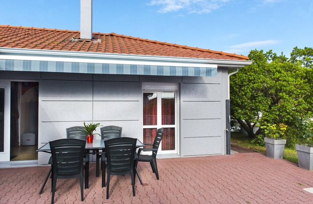 Casa de vacaciones 'Villa Mimosas Le Verdon sur Mer' con jardín, terraza y Wi-Fi