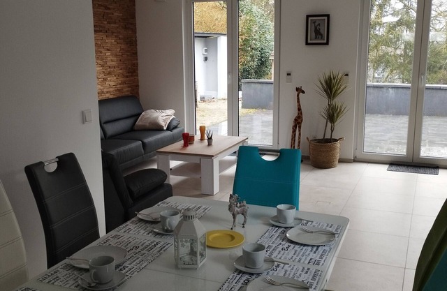 Casa de vacaciones 'Haus Mit 4 Schlafzimmern' con terraza compartida, jardín compartido y Wi-Fi