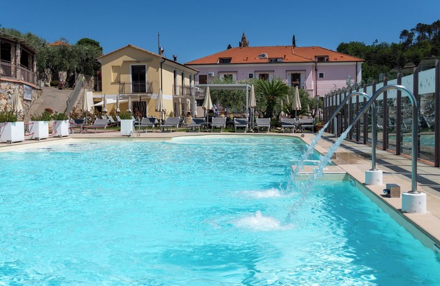 Casa de vacaciones 'Il Casale Bilocale - A 6km Finale' con vistas a la montaña