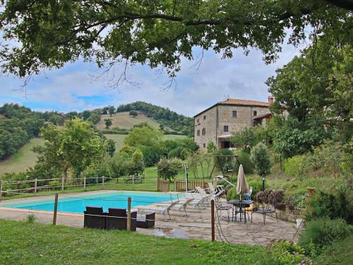 Holiday Home in Apecchio with Pool & Terrace