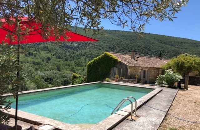 Casa en Lacoste con Piscina