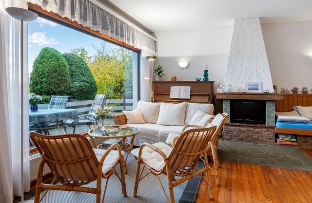 Acogedora casa vacacional en Langscheid con jardín privado