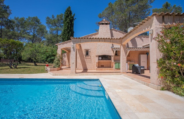 Casa de vacaciones 'La Lieutenante' con piscina privada, Wi-Fi y aire acondicionado
