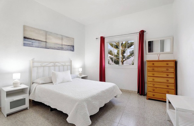 Casa de vacaciones 'La Asomadita' con vistas al mar, terraza privada y Wi-Fi