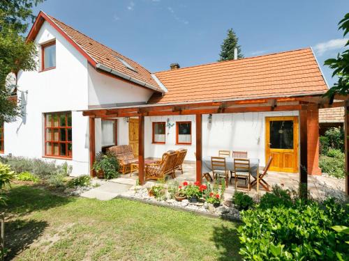 Holiday Home Magnolia by Interhome