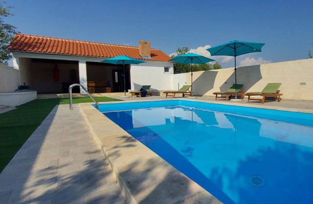 Holiday Home Mary with Pool