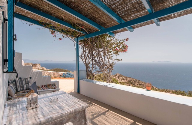 Casa de vacaciones 'Mesaria' con vistas al mar, Wi-Fi y aire acondicionado