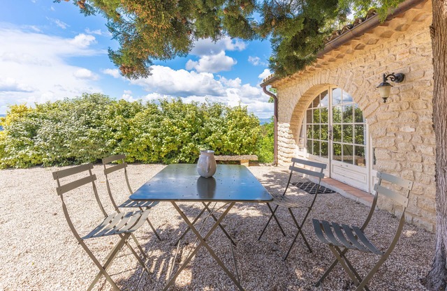 Casa de vacaciones 'Orangerie' con vistas a la montaña, terraza compartida y Wi-Fi