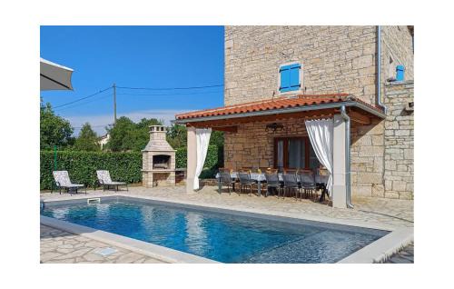 Holiday Home Pamici V