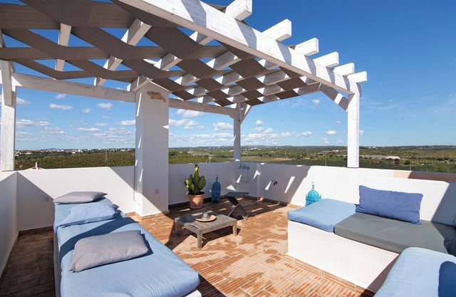 Casa de vacaciones 'Rooftop Retreat' con vistas al mar, Wi-Fi y aire acondicionado