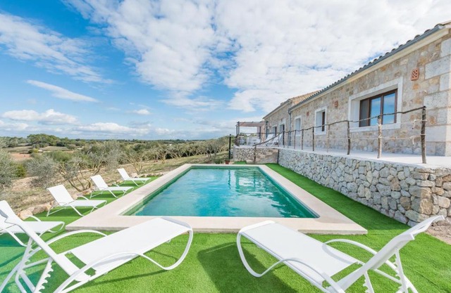 Holiday Home Sa Casa Rotja