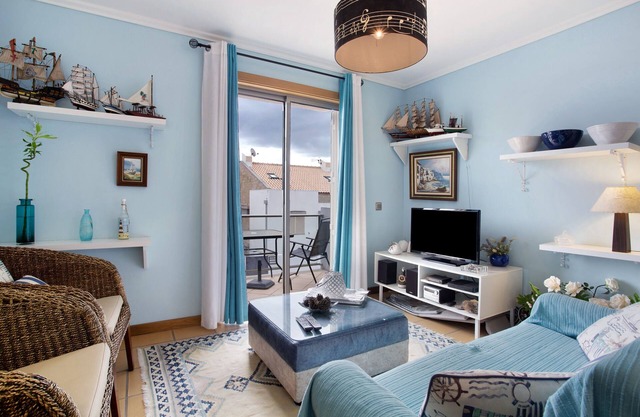 Casa de vacaciones 'Sol y Luna' cerca de la playa con vistas al mar, terraza y Wi-Fi