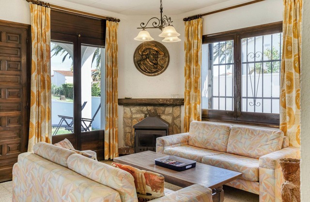 Casa de vacaciones "Villa Tordera" con jardín y aire acondicionado