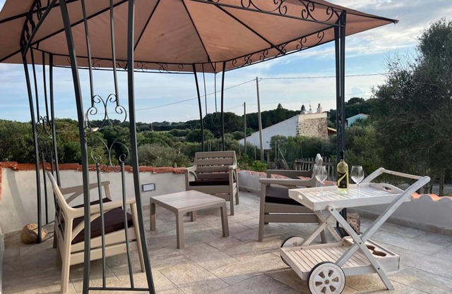 Holiday Home 'Villa Girasole' with Private Pool, Wi-Fi and Air Conditioning