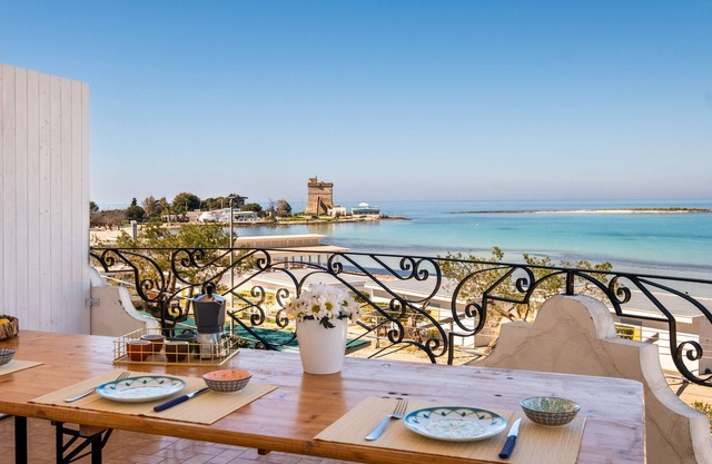 Casa de vacaciones 'Villa Gaudì - Sagrada' con vistas al mar, Wi-Fi y aire acondicionado