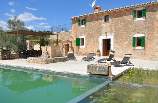 Casa de vacaciones Villa Son Vell con vistas a la montaña, piscina y Wi-Fi