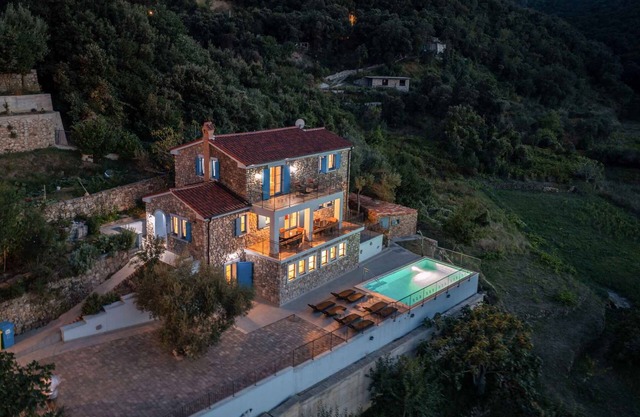 Casa vacacional con piscina y aire acondicionado
