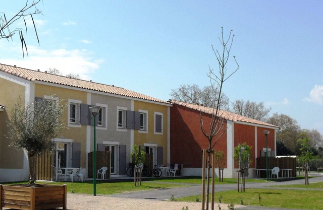 Casa de vacaciones con piscina cerca de Béziers