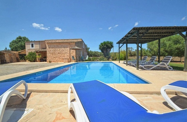 Casa de vacaciones 'Xim Vell' con piscina privada, terraza privada y Wi-Fi