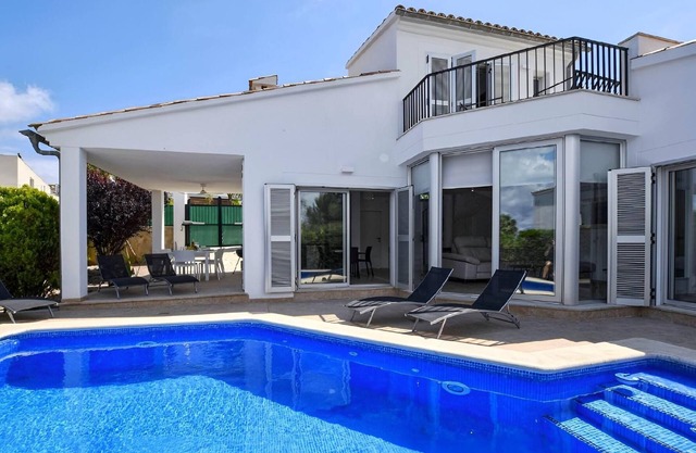 Holiday house Alcudia for 1 - 6 persons with 4 bedrooms - Holiday house