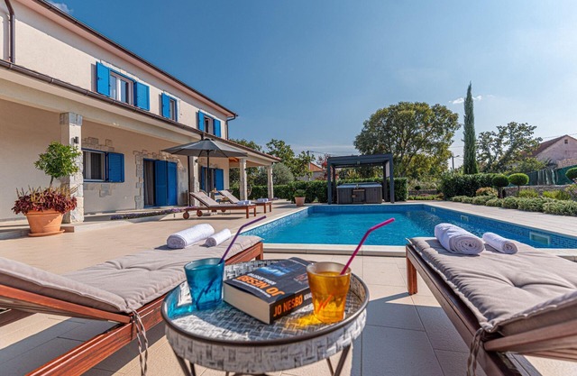 Casa de vacaciones Drnis para 1 - 9 personas con 5 dormitorios - Casa de vacaciones