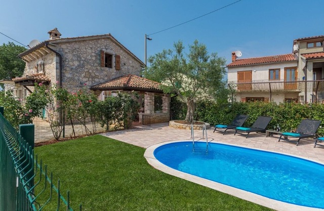 Holiday House Elisa with Private Pool