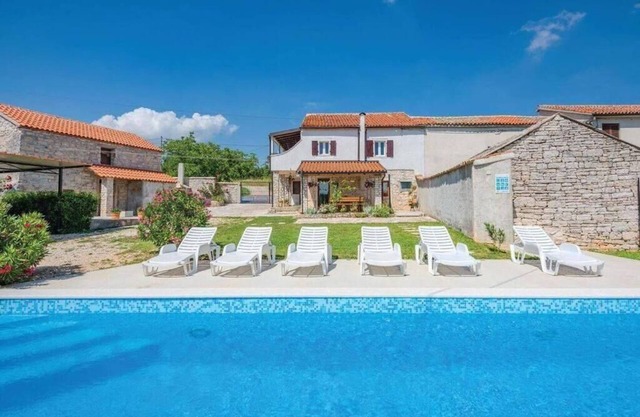Casa de vacaciones Tinjan para 1 - 8 personas con 3 dormitorios - Casa pareada