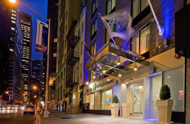Holiday Inn Express New York City- Wall Street by IHG