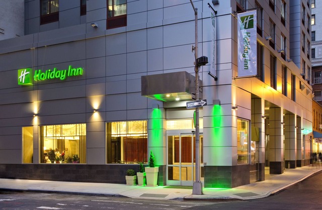 Holiday Inn Manhattan-Financial District, an IHG Hotel