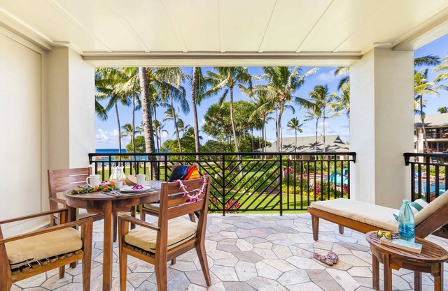 Hot Deal! Turtle Bay Villas 205/206 by Gather w/ Shared Pool, Spa, AC