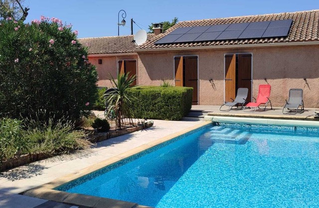 Villa de vacaciones con piscina cerca de Avignon Naranja Nîmes