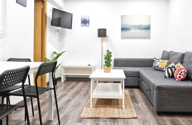 Holidays2Malaga Goya - zona Huelin a 500 mts de la playa