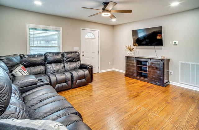 Home 14 Mi to Highpoint Health w/ Fenced Yard!