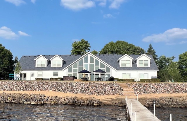 Hermosa casa grande en el lago Petenwell - Aproximadamente 30 minutos del Wi Dells