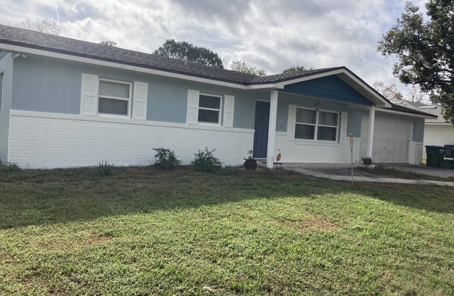 Home w/ golf course access & nature trails!