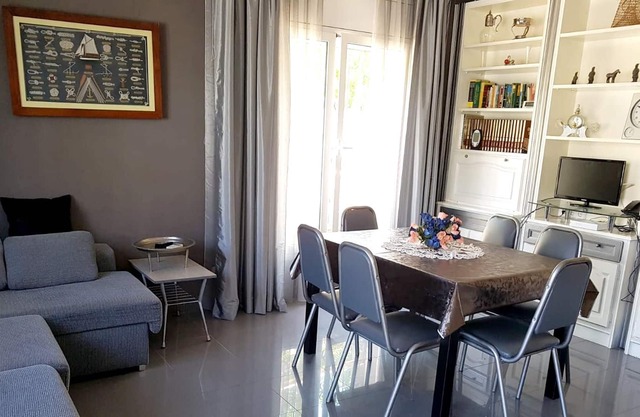 Homerez - 100 m away from the beach! House for 8 ppl. with sea view at Coma-ruga