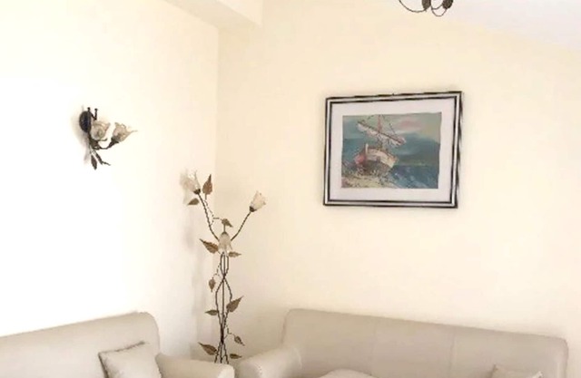 Homerez - ¡A 50 m de la playa! Apartamento para 7 pers. en Villa San Giovanni