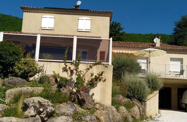 Homerez - Casa para 6 pers. con piscina compartida y terraza en Nant