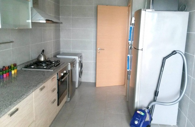 Homerez - Apartamento a 1 km de la playa con piscina compartida y jacuzzi