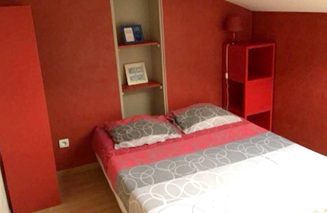 Homerez - Bonito apartamento para 4 pers. con jardín y terraza en Roanne