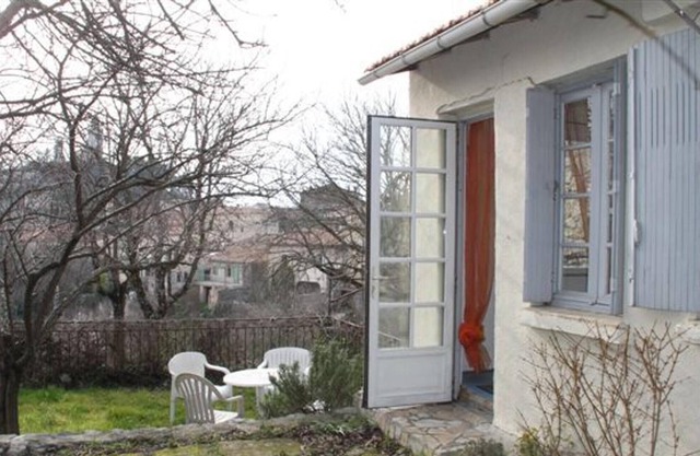 Homerez - Bonita casa para 6 pers. con jardín y terraza en Reillanne