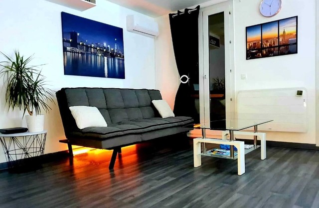 Homerez - Apto acogedor en Poissy