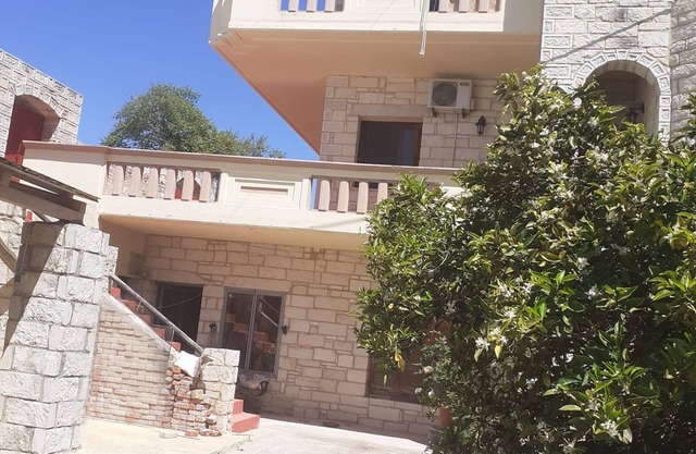 Homerez - Villa elegante con piscina privada en Κυπάρισσος