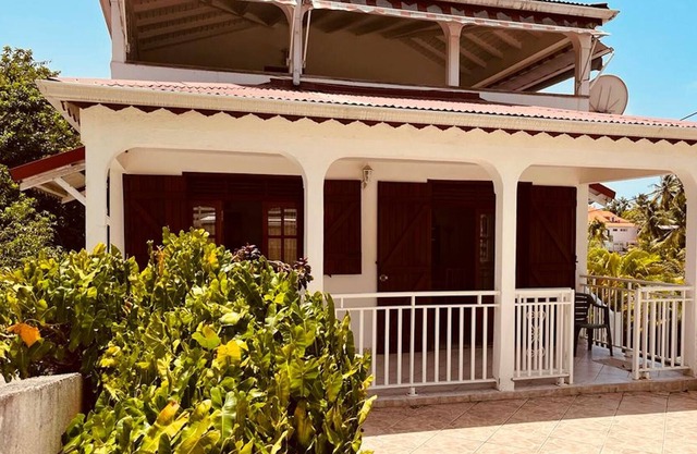 Homerez - Villa a 2 km de la playa para 6 pers. con vistas al mar en Le Gosier