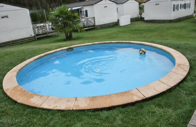 Homerez - Casa en Pataias, piscina compartida