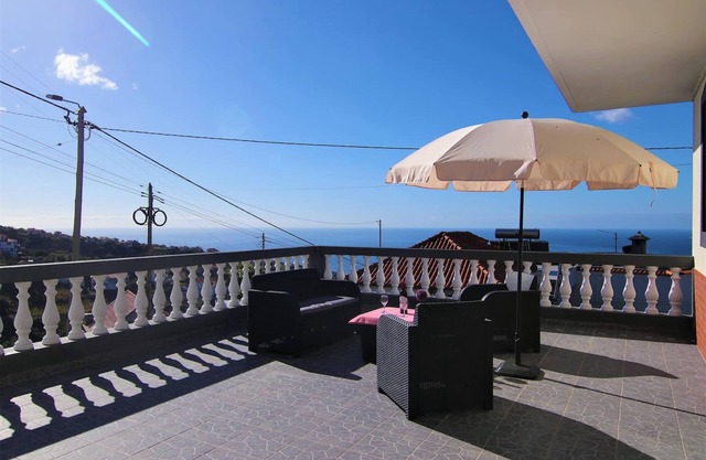 Homerez - Casa magnifica en Calheta con vista al mar