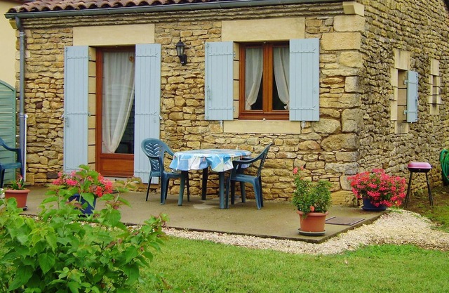 Homerez - Bonita casa para 2 pers. con terraza en Prats-de-Carlux