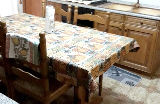 Homerez - Apartamento a 10 km de la playa para 6 pers. con jacuzzi en Floridia